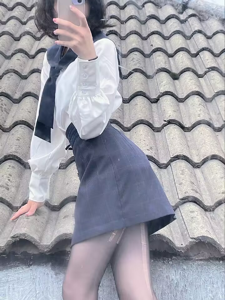 村里来了个好看的的黑丝妹妹自拍