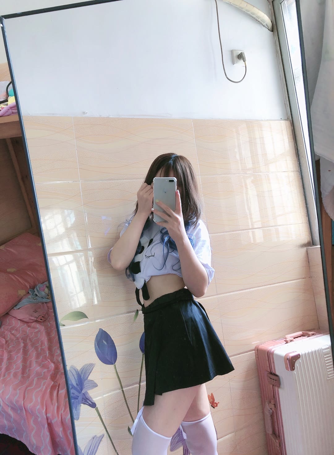 `4AKPAVXZ`1N~GIQPCS`SKK.jpg
