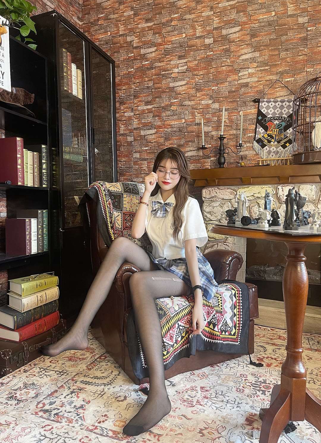 丝袜会拉丝的JK眼睛娘小姐姐美图